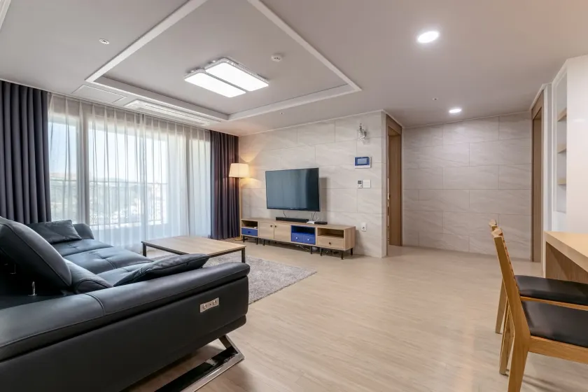 EdenStay - Image 1