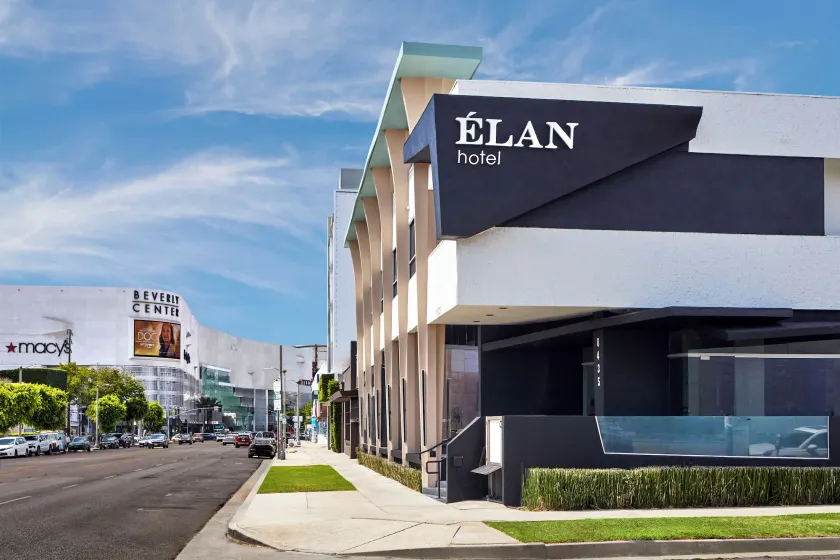 Elan Hotel - Image 1
