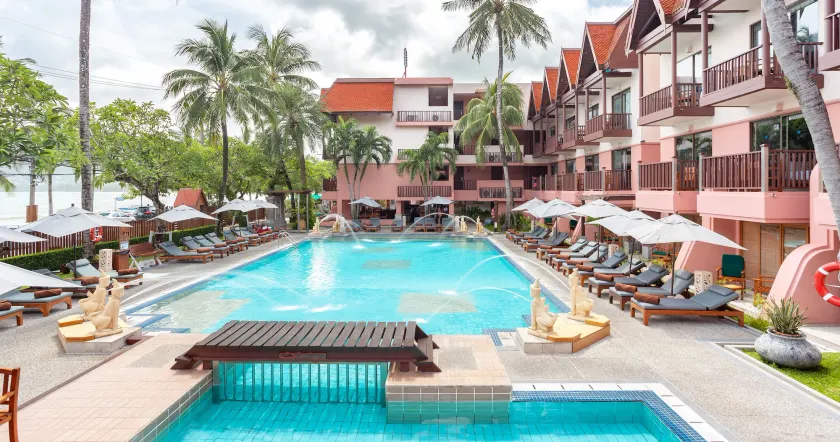 Seaview Patong Hotel - Image 1
