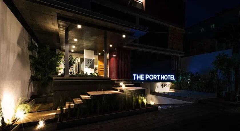 The Port Hotel - Image 1