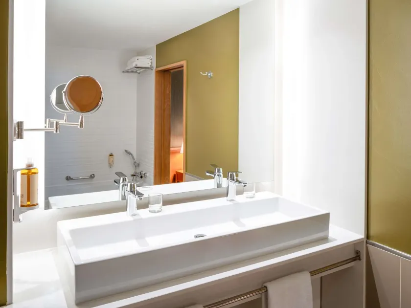 Hotel Mercure Porto Gaia - Image 1