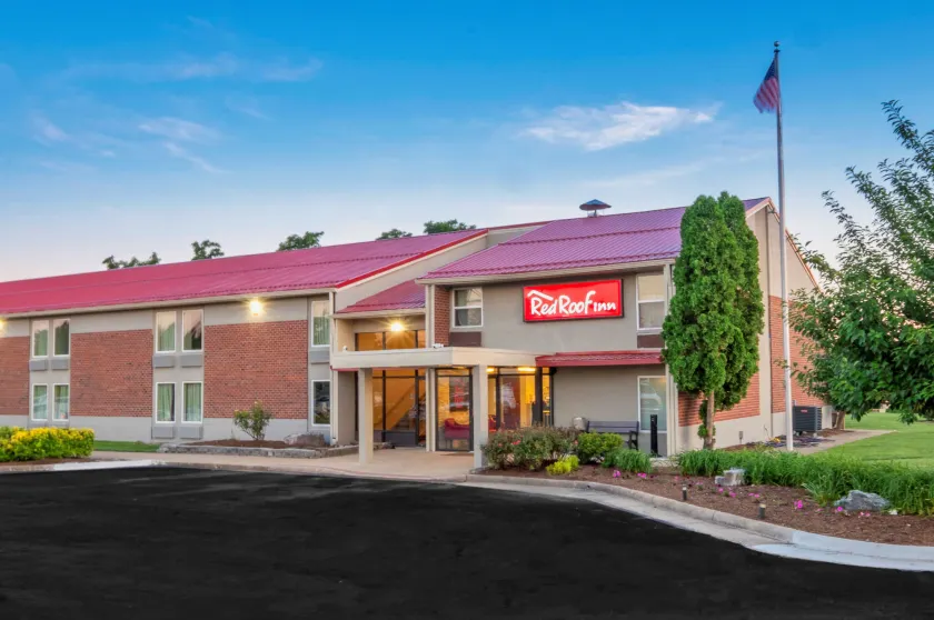 Red Roof Inn Leesburg, VA - Image 1
