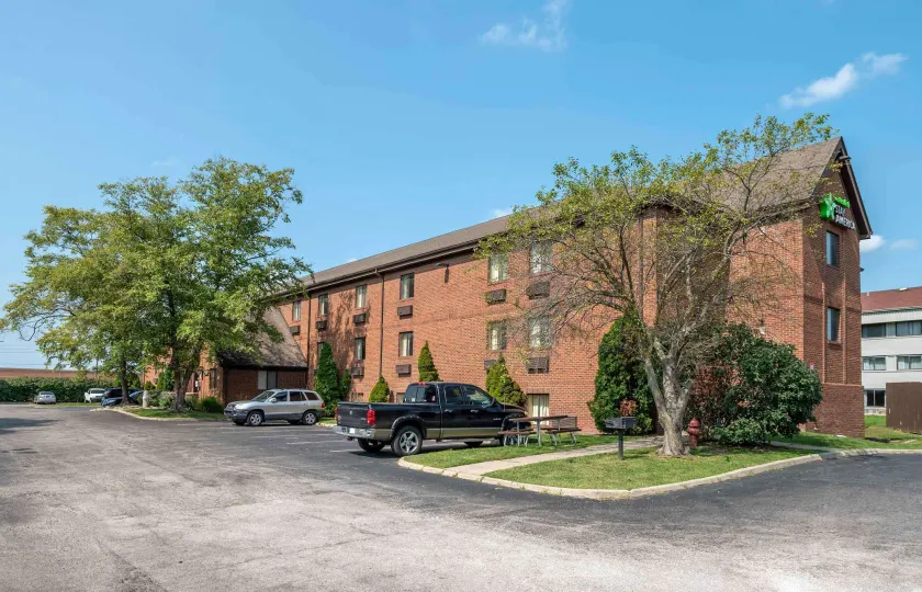 MainStay Suites Indianapolis Northwest - College Park - Image 1