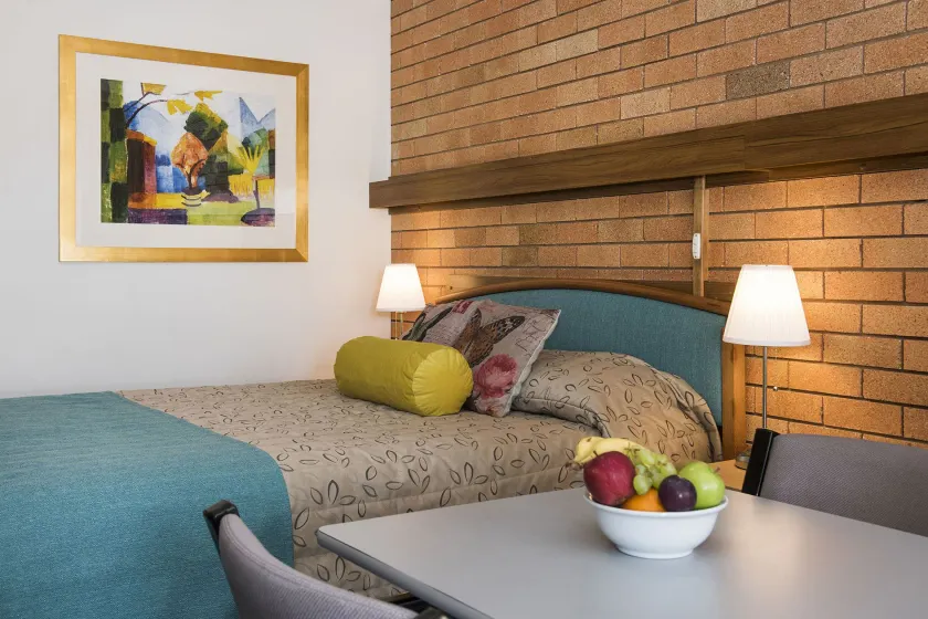Ningana Motel - Image 1
