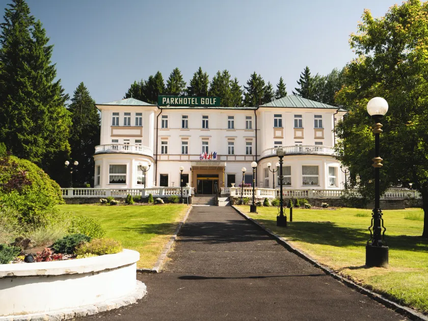 Parkhotel Golf Marianske Lazne - Image 1