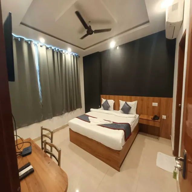 Hotel Orchid - Image 1