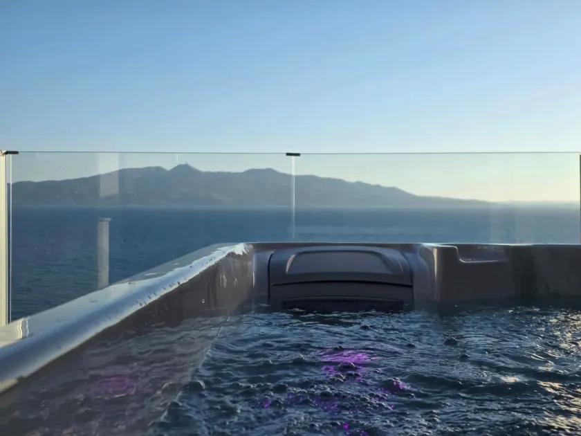 Elite Sea View Jacuzzi Penthouses - Image 1