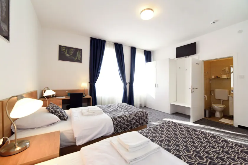 Hotel Orient Zagreb - Image 1