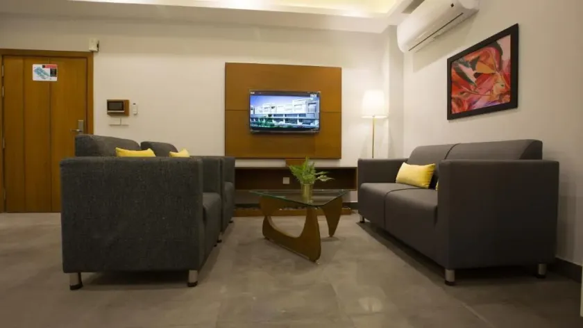 SPACE Luxury Rental Suites - Lobby sitting area