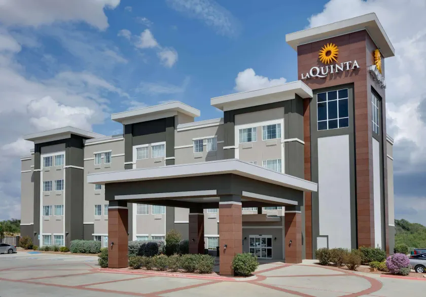 La Quinta by Wyndham Big Spring - Image 1