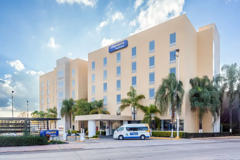 City Express by Marriott Leon - Image 1