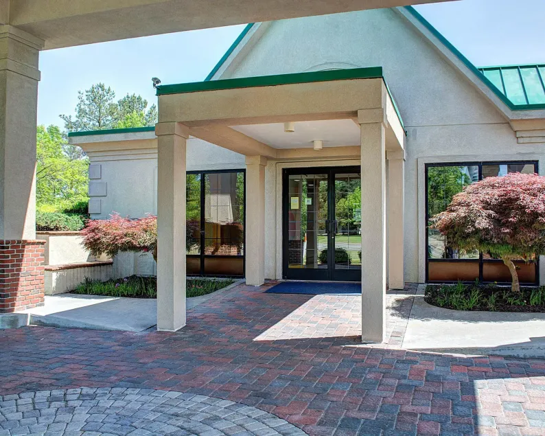 Quality Inn Richmond North - Image 1