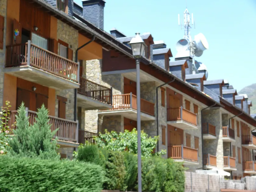 APARTMENTSUITESPAIN BAQUEIRA JARDIn - Image 1
