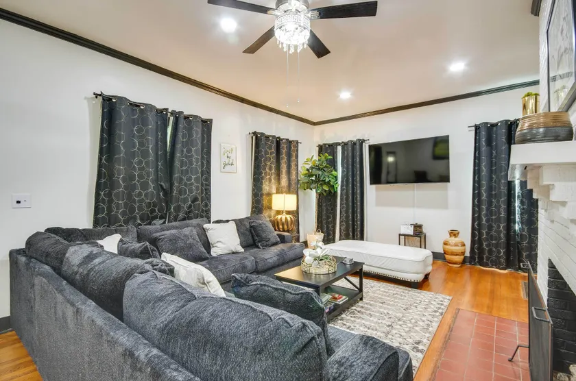Updated Cottage w/ Fireplaces in North Greenwood! - Image 1