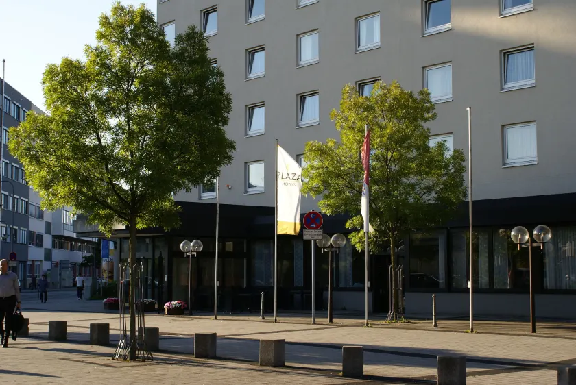 PLAZA Hotel Hanau - Image 1