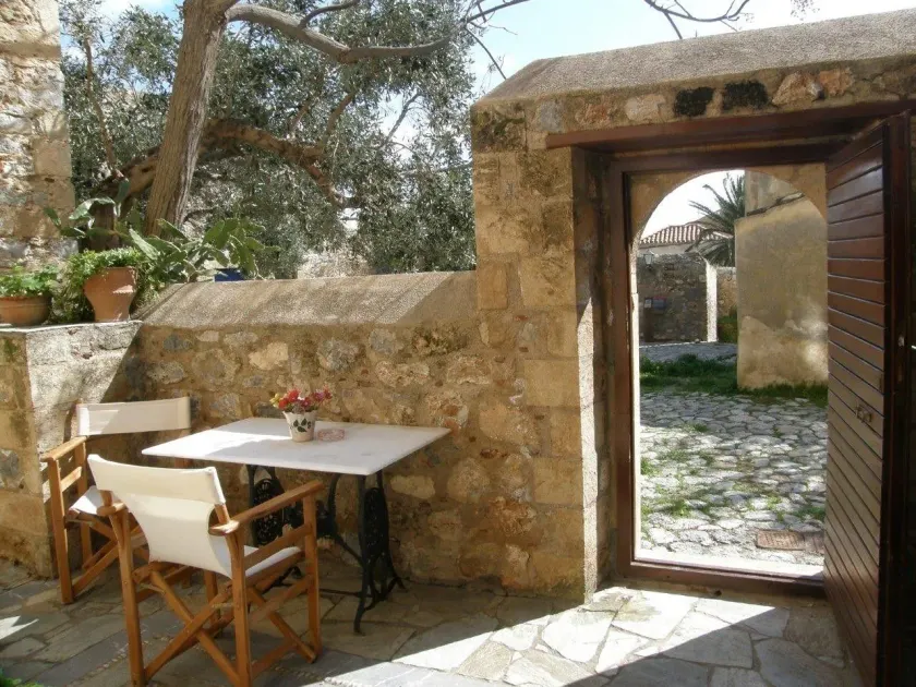 Dorovinis Monemvasia Castlehouses - Image 1