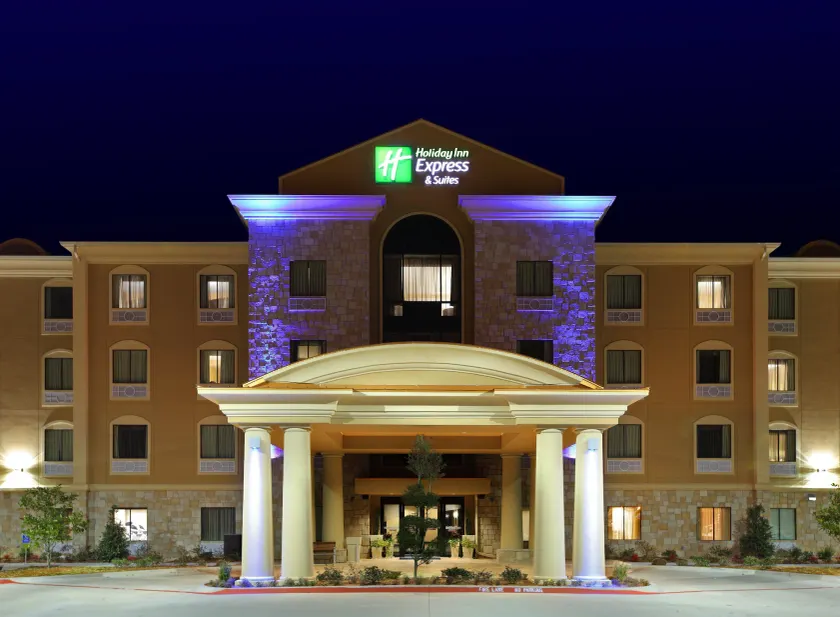 Holiday Inn Express Hotel & Suites Texarkana East by IHG - Image 1