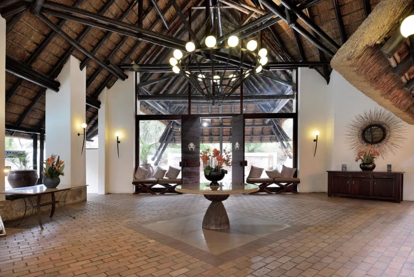 Kwa Maritane Lodge - Lobby
