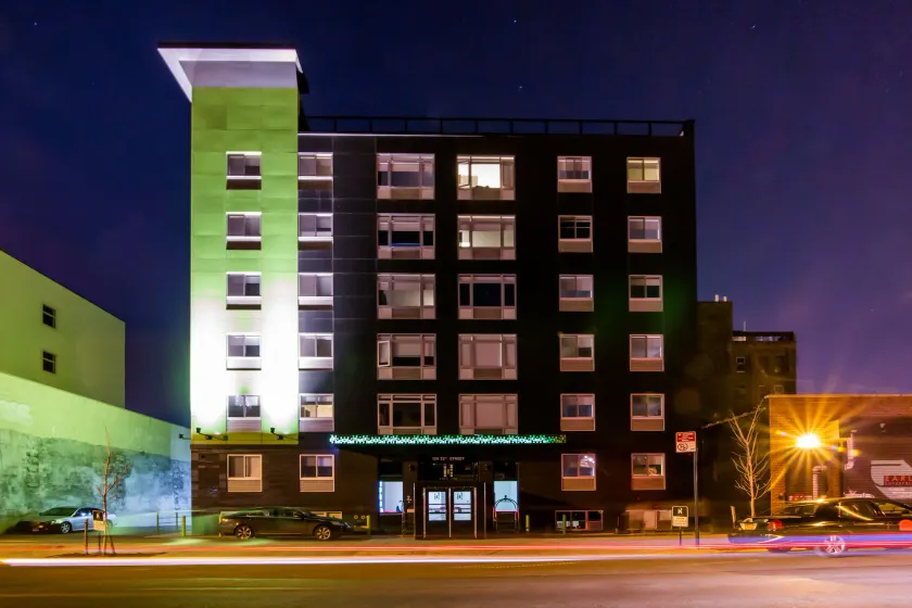 Hotel BPM Brooklyn New York - Image 1