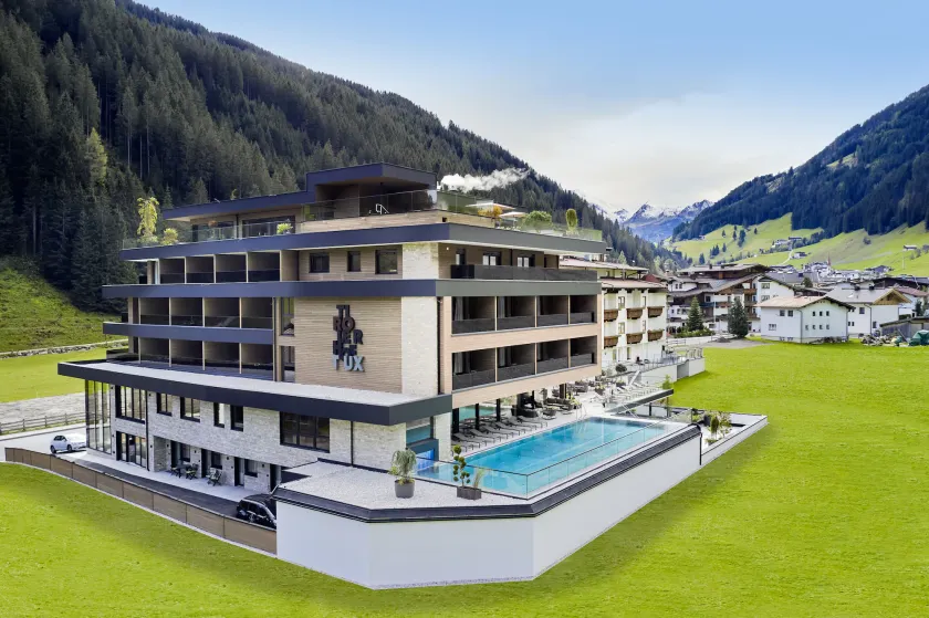 Hotel Tirolerhof 4 Sterne Superior - Image 1
