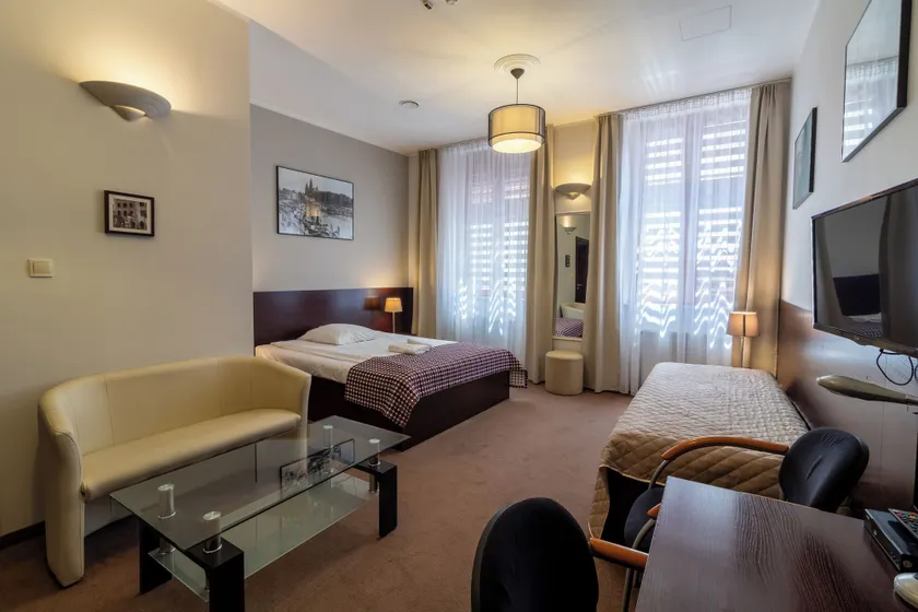 Atlantic Aparthotel - Image 1