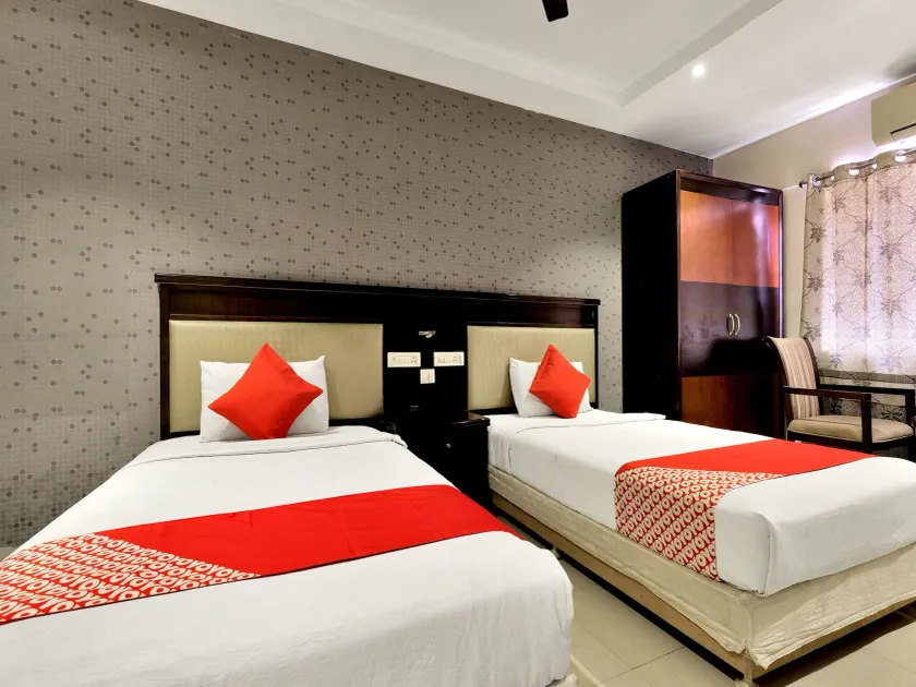 Super Hotel O Rudra Grand - Image 1
