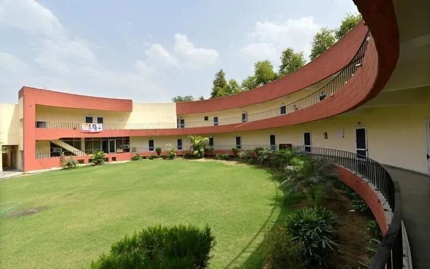 Magpie Tourist Resort - Image 1