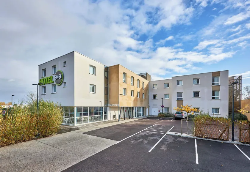 B&B HOTEL Ouistreham - Image 1