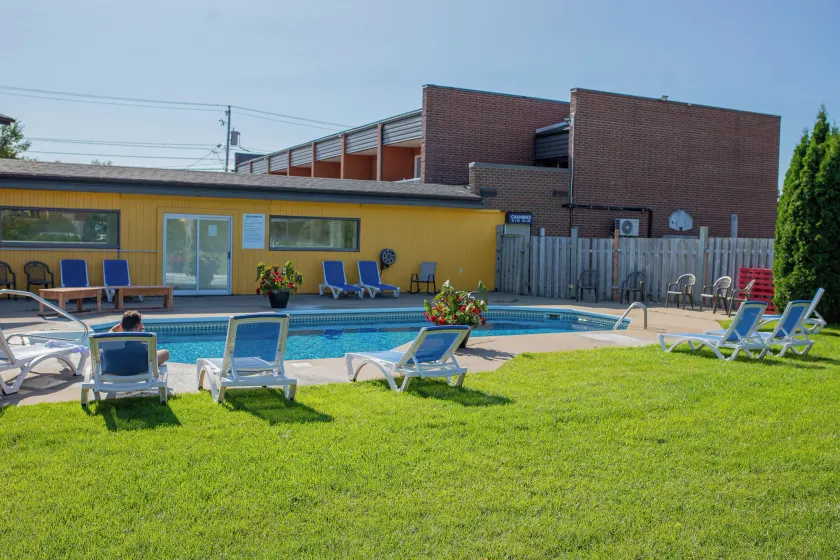Complexe Hotelier Escoumins - Image 1