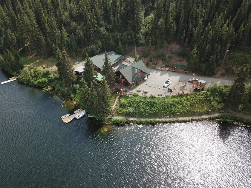 Lac Des Roches Resort - Image 1