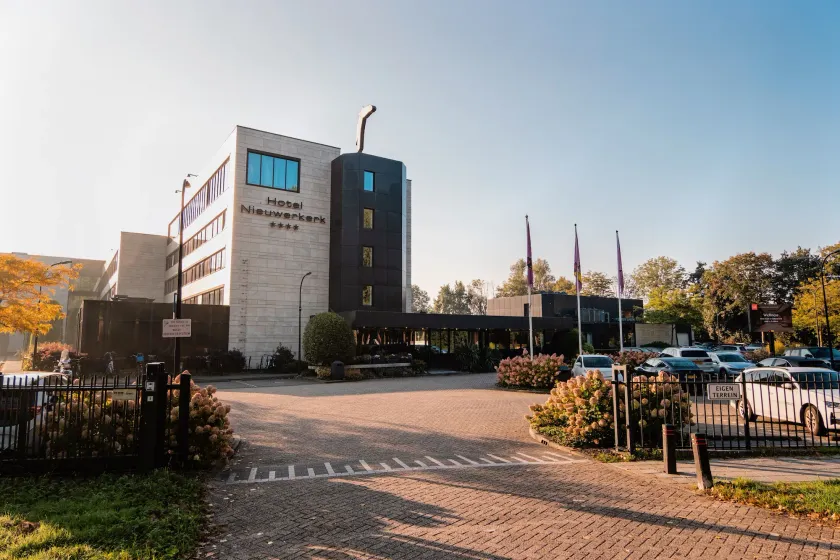 Van Der Valk Hotel Rotterdam Nieuwerkerk - Image 1