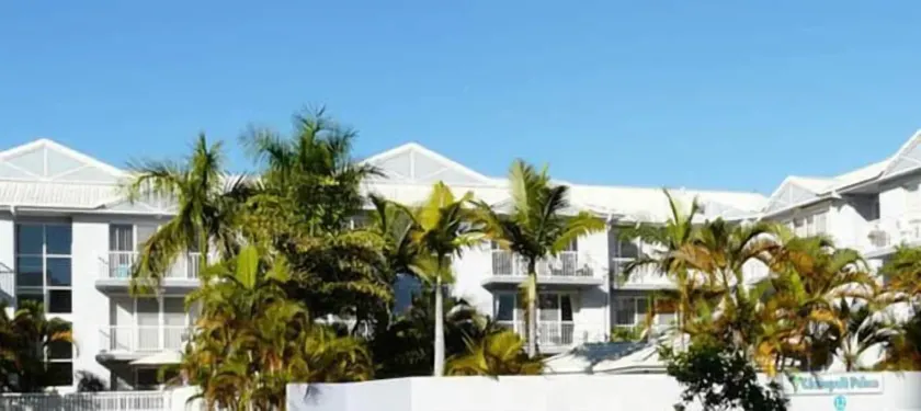 Champelli Palms Apartments - Image 1