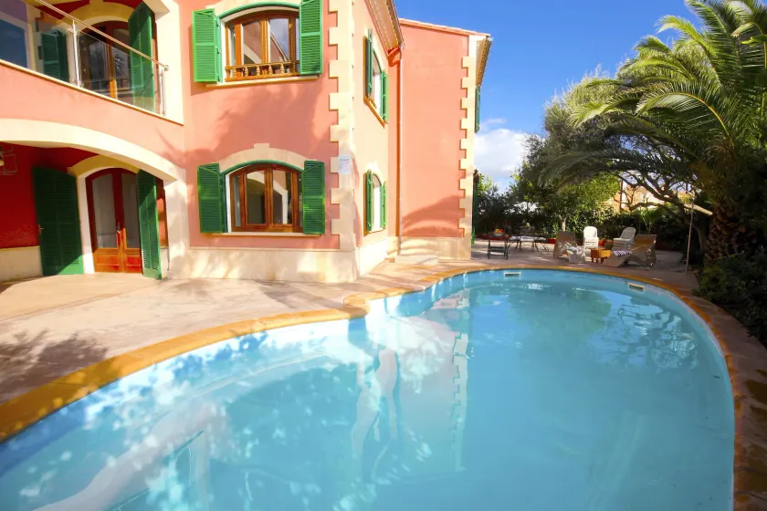 Espectacular villa junto al mar en Sa Rapita - Image 1