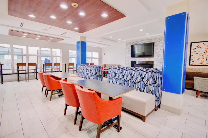 Holiday Inn Express Hotel & Suites Chester by IHG - Image 1