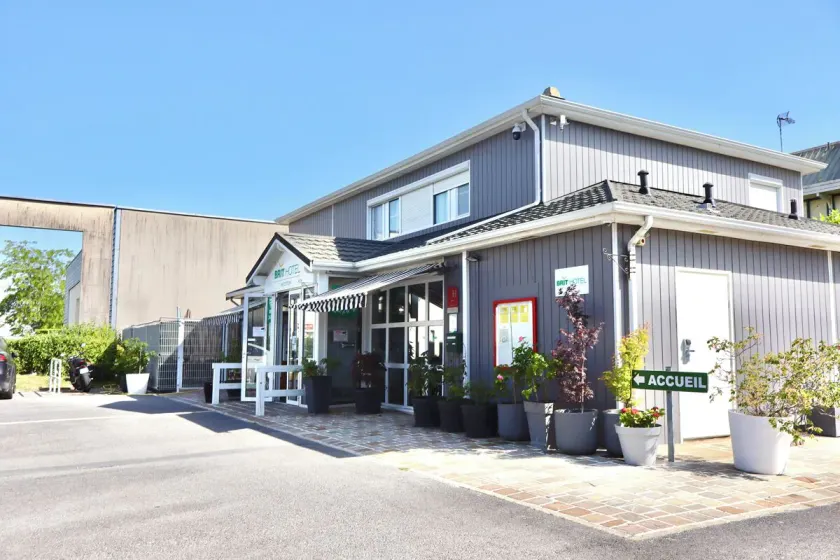 Brit Hotel Essentiel Reims Taissy - Image 1