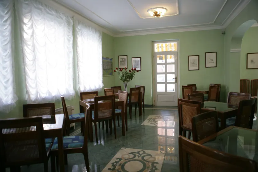 Hotel Villa Rosa - Image 1