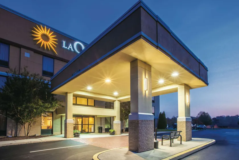 La Quinta by Wyndham Mechanicsburg - Harrisburg - Image 1
