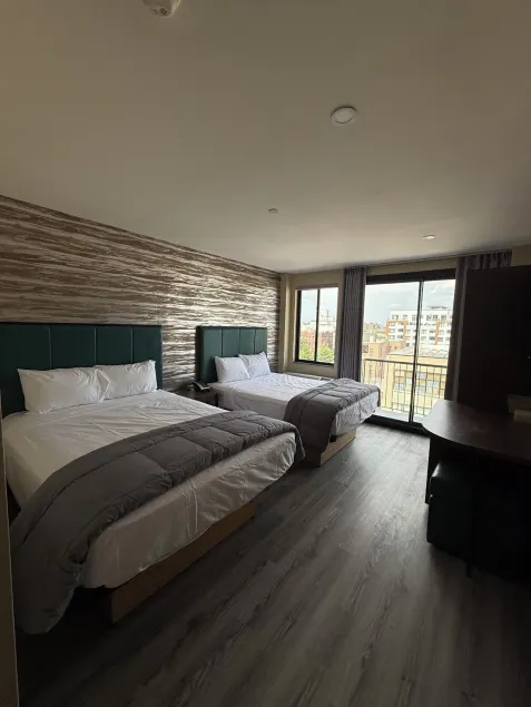 Skylux Hotel - Long Island City - Room