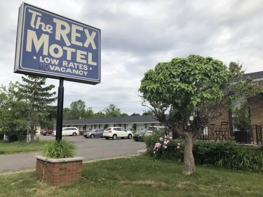 The Rex Motel At Niagara Falls - Image 1