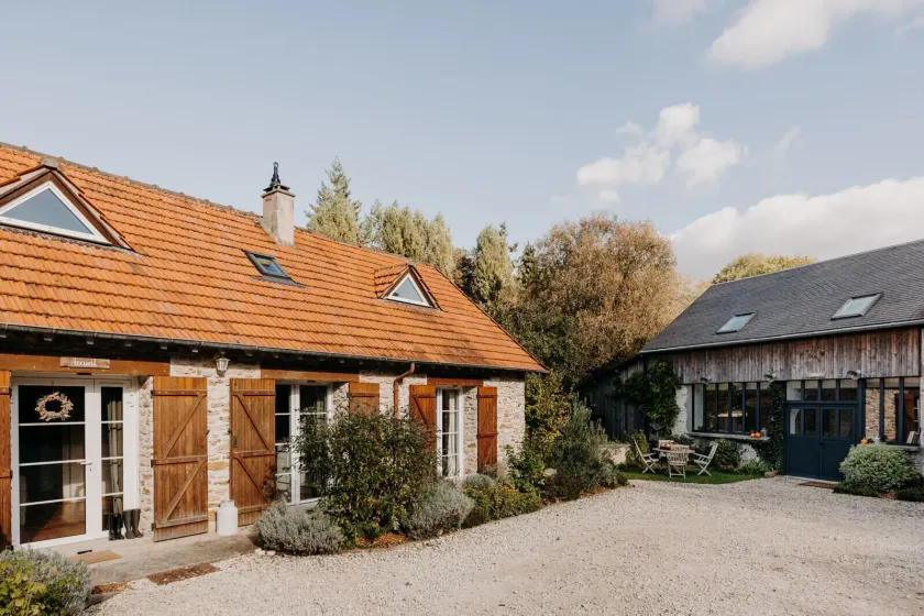 Domaine des Pousses, gîte au coeur d'un village de campagne - Image 1