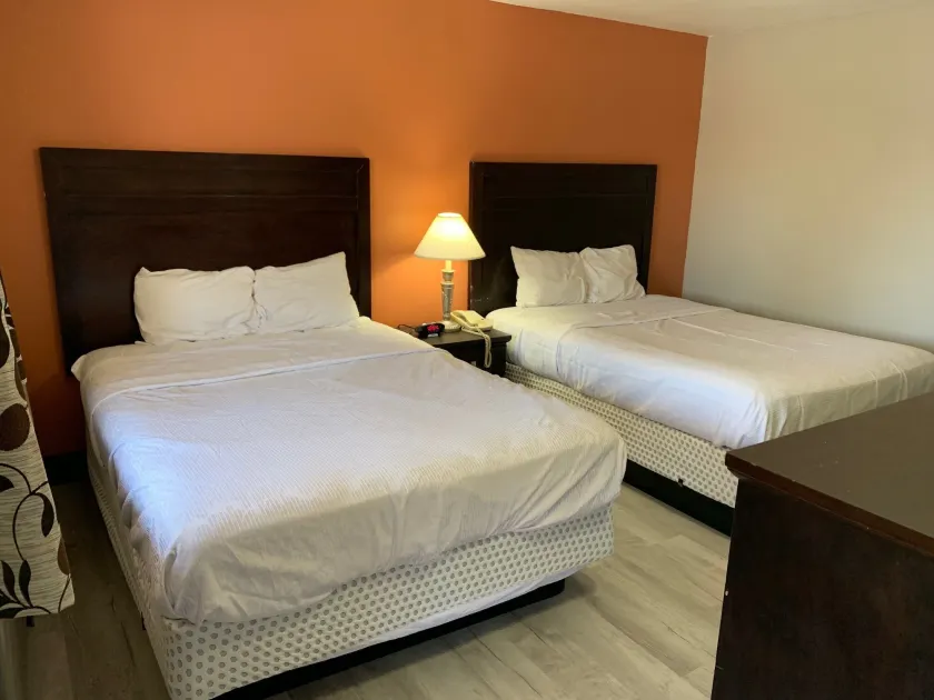 Stadium View Inn - Image 1