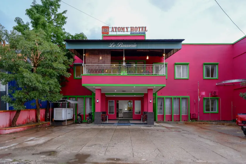 RedDoorz near Citraland Waterpark Kendari - Image 1