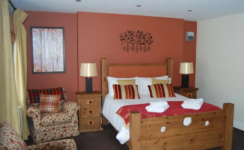 The Barrington Arms Hotel - Image 1