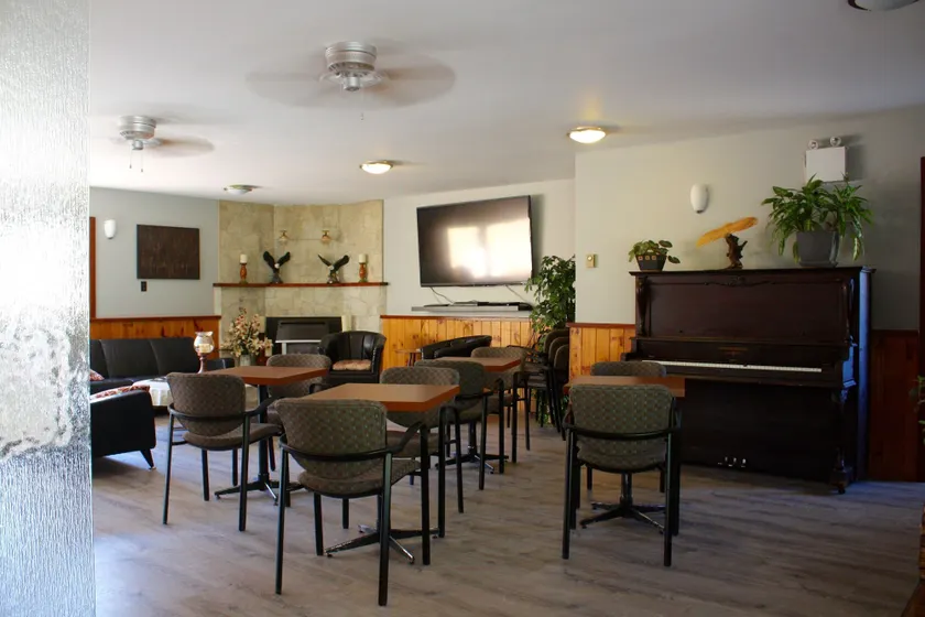 Hush Lodge and Cottages - Lobby-Lounge