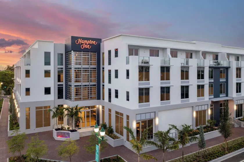 Hampton Inn Delray Beach - Image 1