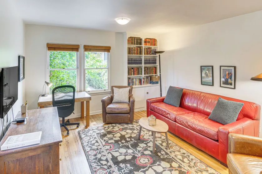 Central South Pasadena Apt, 3 Mi to Rose Bowl - Image 1