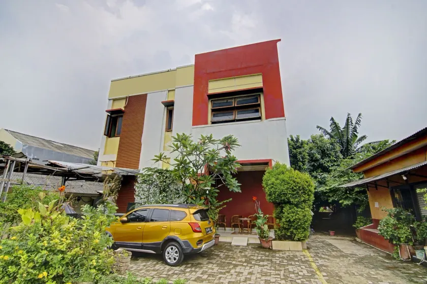 Hotel O Aliyah Syariah - Image 1