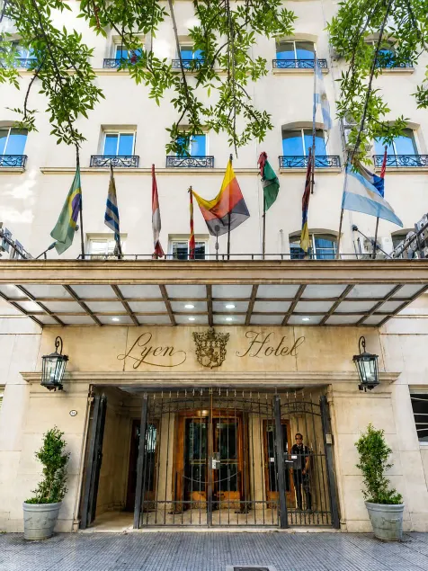 Hotel Lyon - Image 1