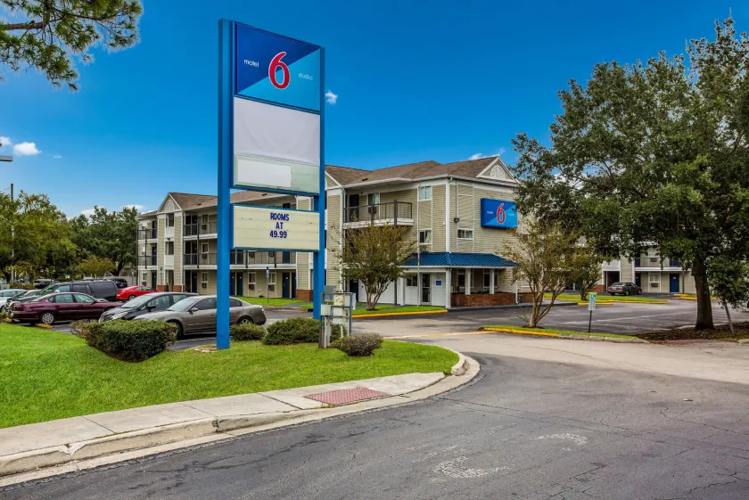 Motel 6-Jacksonville, FL - South - Image 1
