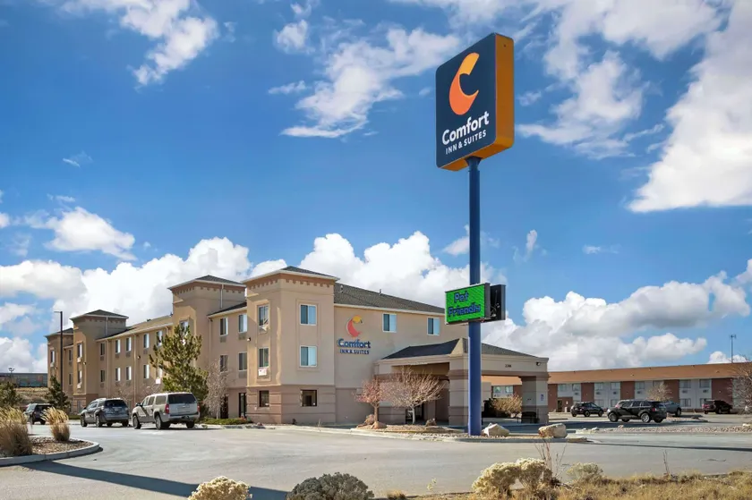 Comfort Inn & Suites Rawlins - Image 1